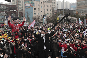 “의에 죽고 참에 살자!” 서울 동작 유세