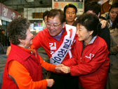 박근혜 중앙선대위원장, 서울지역 첫 유세