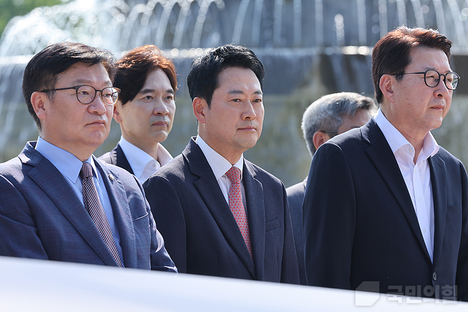 제목 노출 영역입니다 이미지