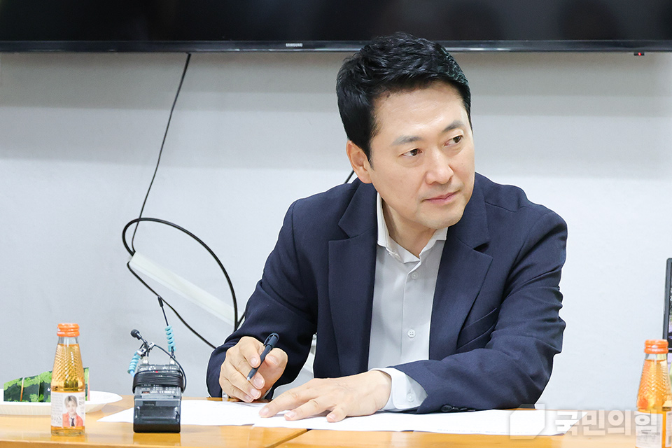 제목 노출 영역입니다 이미지