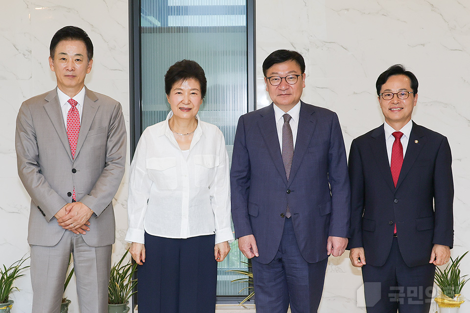 제목 노출 영역입니다 이미지