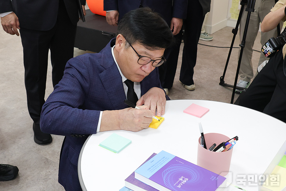 제목 노출 영역입니다 이미지